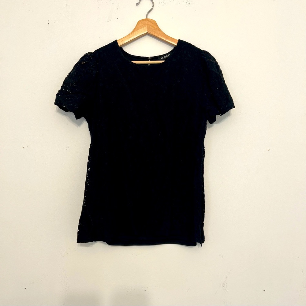 EXPRESS short sleeve lace top